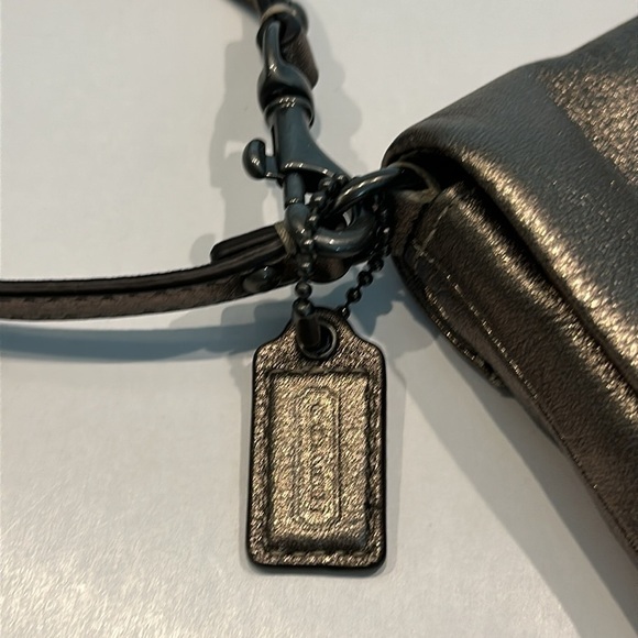 Coach Kristen Wristlet Gunmetal sparkly leather handbag - Picture 5 of 6